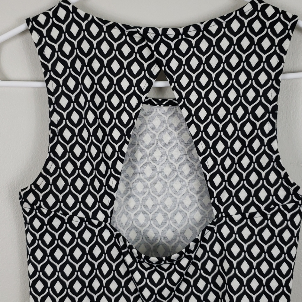 H&M Sleeveless Fit and Flare Open Back Dress - Picture 8 of 10